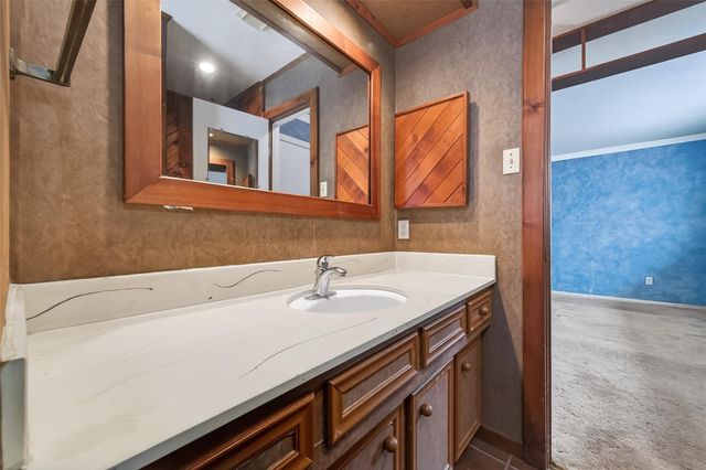 1722 Shannon Valley Drive, Houston, TX 77077