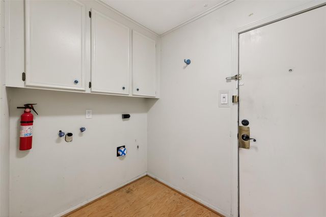 1722 Shannon Valley Drive, Houston, TX 77077