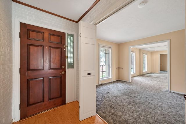 1722 Shannon Valley Drive, Houston, TX 77077