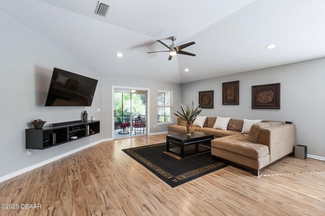 609 Champion Ridge Drive, Daytona Beach, FL 32124