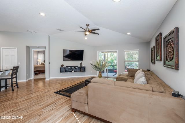 609 Champion Ridge Drive, Daytona Beach, FL 32124