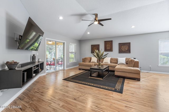 609 Champion Ridge Drive, Daytona Beach, FL 32124