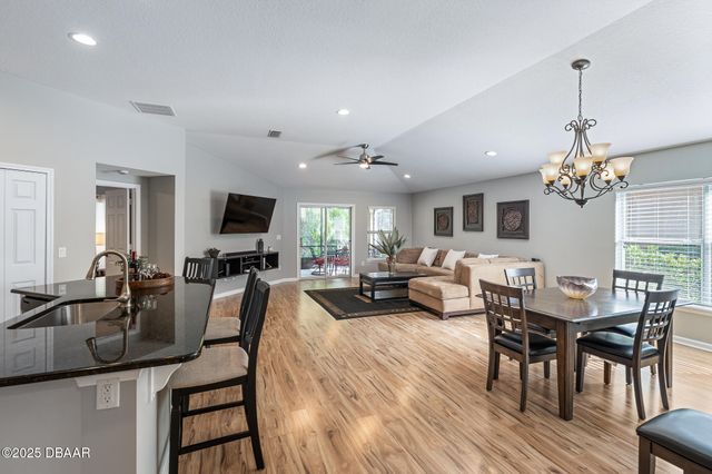 609 Champion Ridge Drive, Daytona Beach, FL 32124