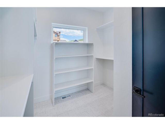 561 Upper Ranch View Rd, Granby, CO 80446