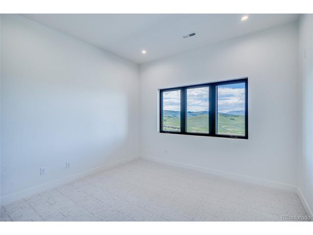 561 Upper Ranch View Rd, Granby, CO 80446