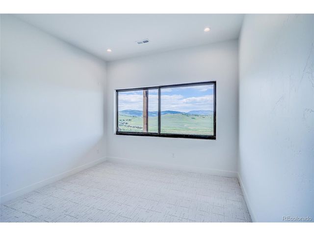 561 Upper Ranch View Rd, Granby, CO 80446