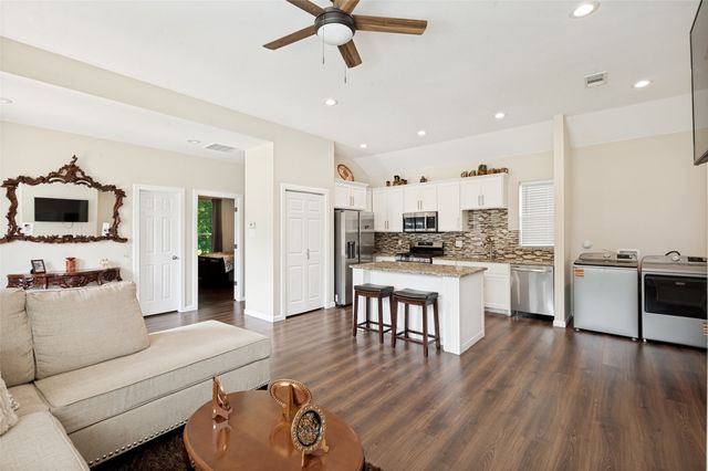 343 N Morris Street, Gainesville, TX 76240