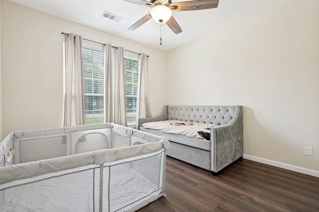 343 N Morris Street, Gainesville, TX 76240