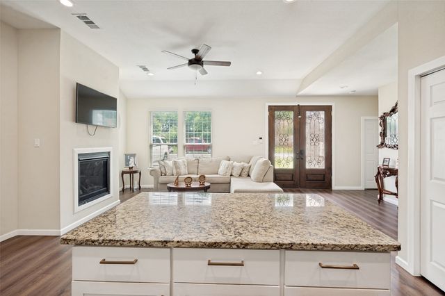 343 N Morris Street, Gainesville, TX 76240