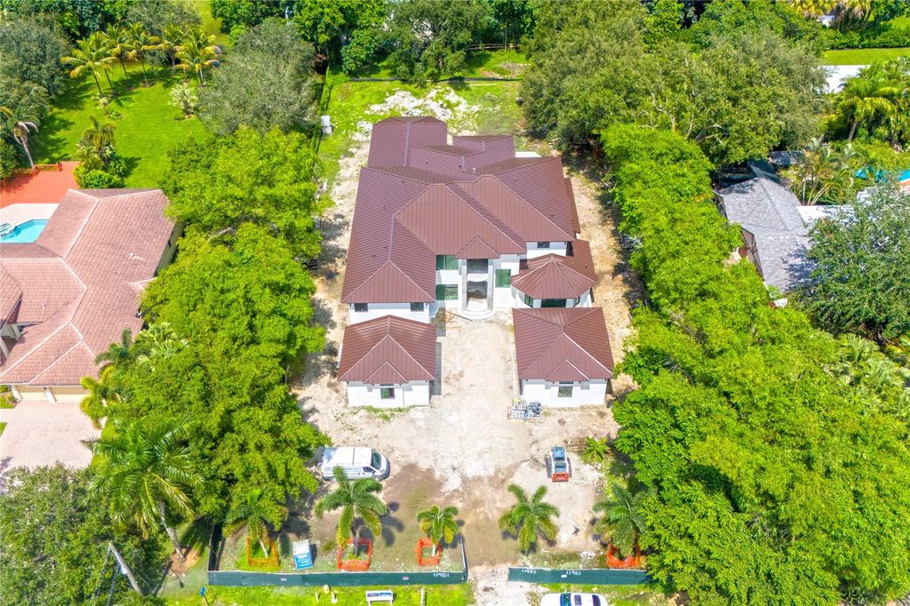 11951 SW 3rd St, Plantation, FL 33325