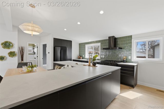 1935 Nakota Road, Royal Oak, MI 48073