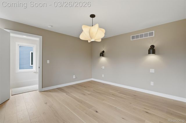 1935 Nakota Road, Royal Oak, MI 48073