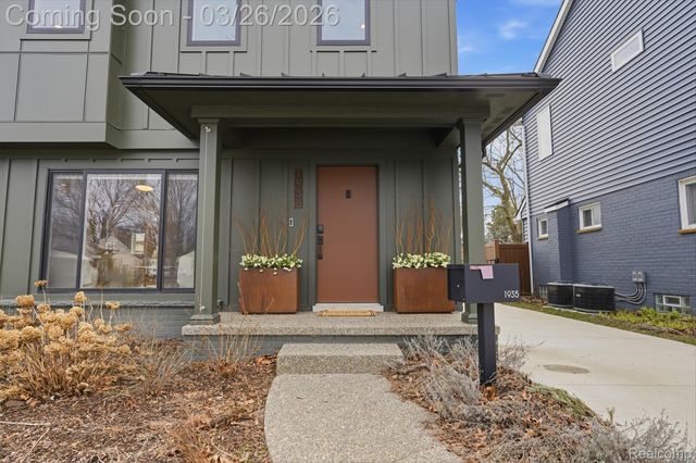 1935 Nakota Road, Royal Oak, MI 48073