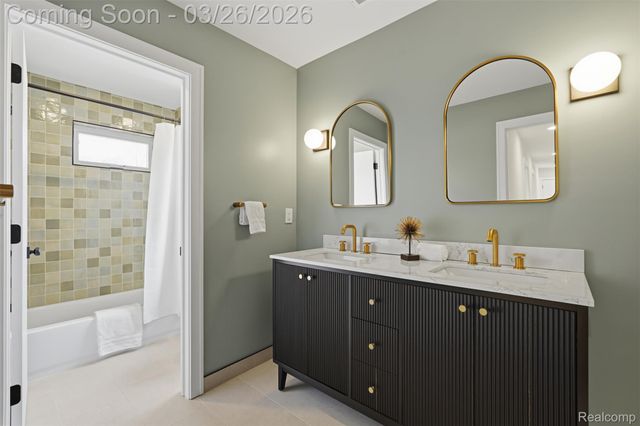 1935 Nakota Road, Royal Oak, MI 48073