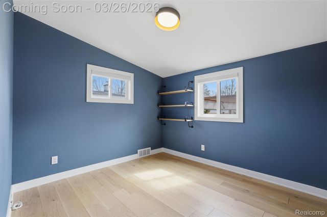 1935 Nakota Road, Royal Oak, MI 48073