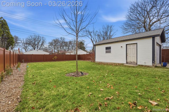 1935 Nakota Road, Royal Oak, MI 48073