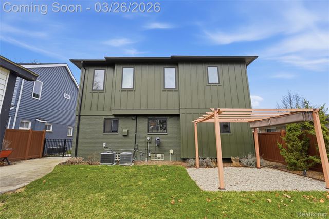 1935 Nakota Road, Royal Oak, MI 48073