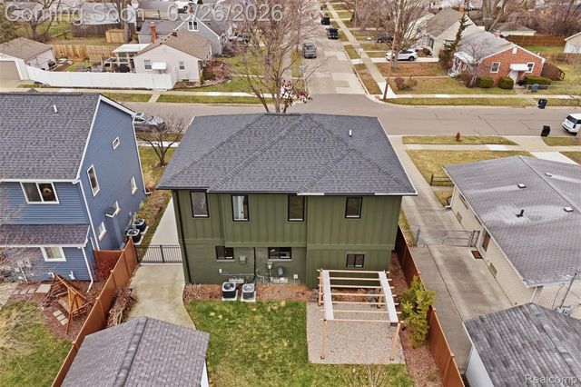 1935 Nakota Road, Royal Oak, MI 48073