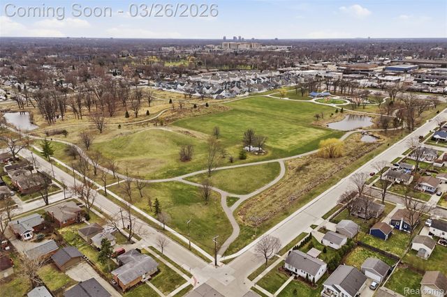 1935 Nakota Road, Royal Oak, MI 48073