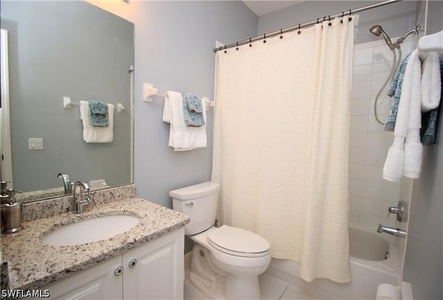 2920 Cypress Trace CIR 204, Naples, FL 34119