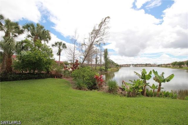 2920 Cypress Trace CIR 204, Naples, FL 34119