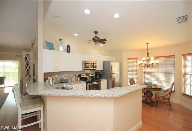 2920 Cypress Trace CIR 204, Naples, FL 34119