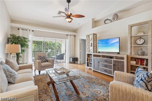 2920 Cypress Trace CIR 204, Naples, FL 34119