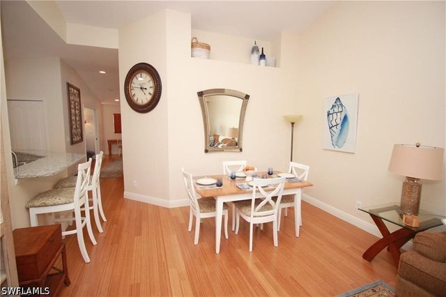 2920 Cypress Trace CIR 204, Naples, FL 34119