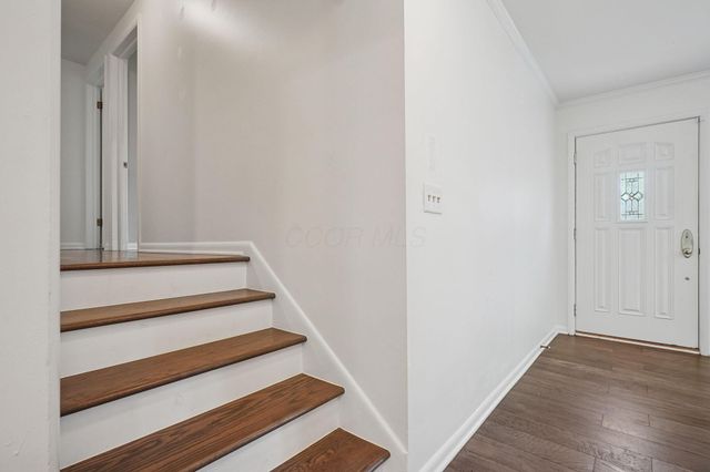 598 Latham Court, Columbus, OH 43214