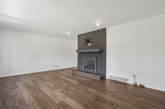 598 Latham Court, Columbus, OH 43214