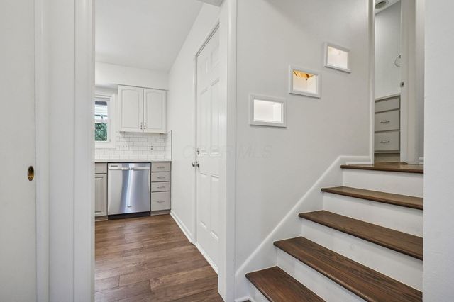 598 Latham Court, Columbus, OH 43214