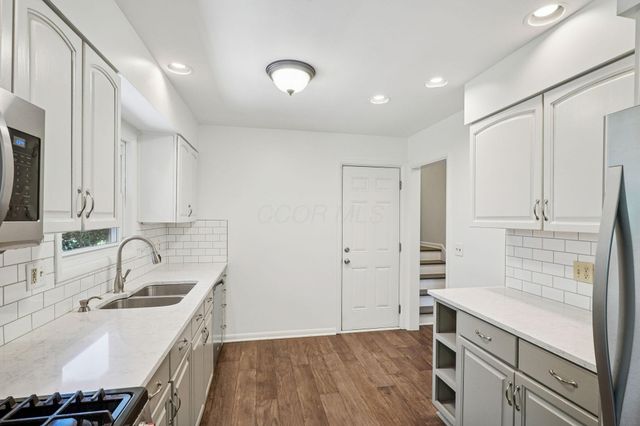 598 Latham Court, Columbus, OH 43214