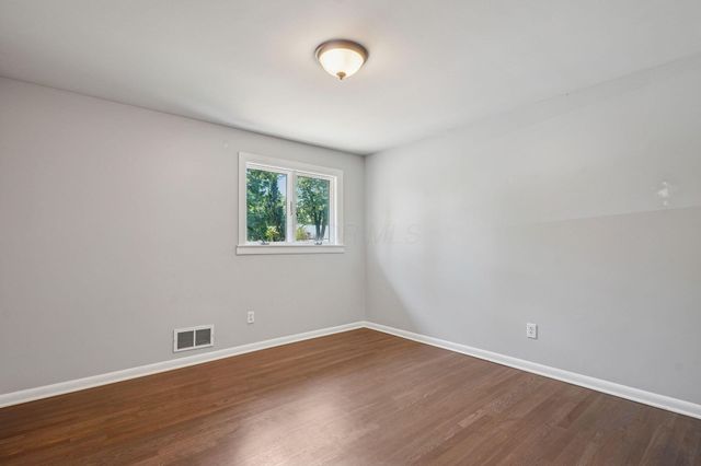 598 Latham Court, Columbus, OH 43214