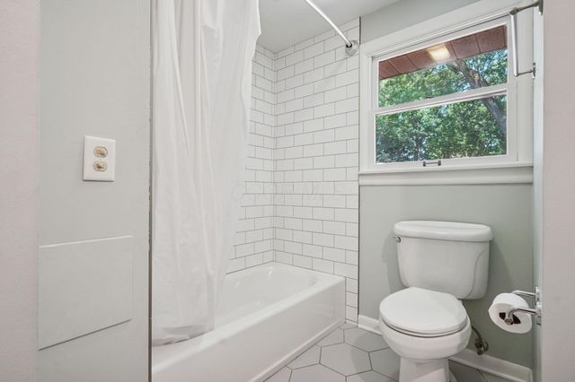 598 Latham Court, Columbus, OH 43214