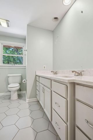 598 Latham Court, Columbus, OH 43214