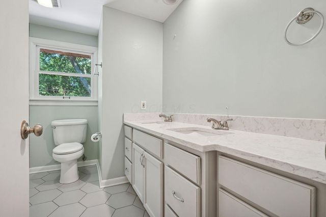 598 Latham Court, Columbus, OH 43214