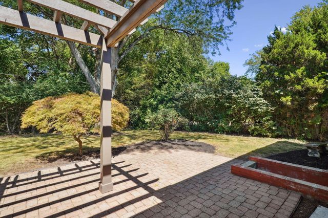 598 Latham Court, Columbus, OH 43214