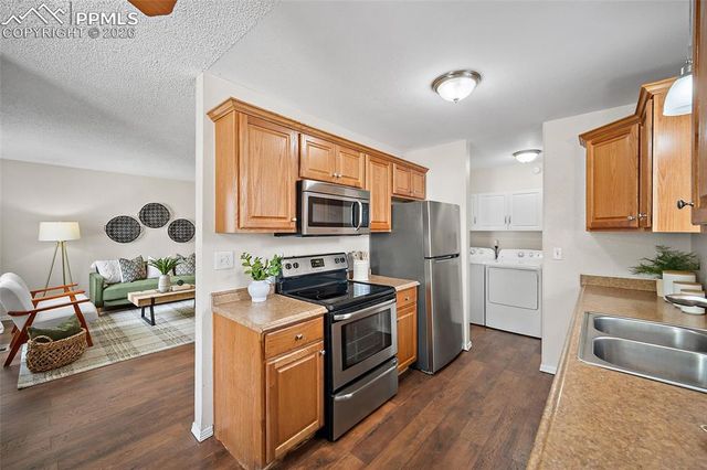 1823 Saratoga Drive, Colorado Springs, CO 80910