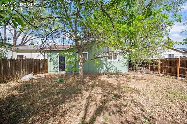 1823 Saratoga Drive, Colorado Springs, CO 80910