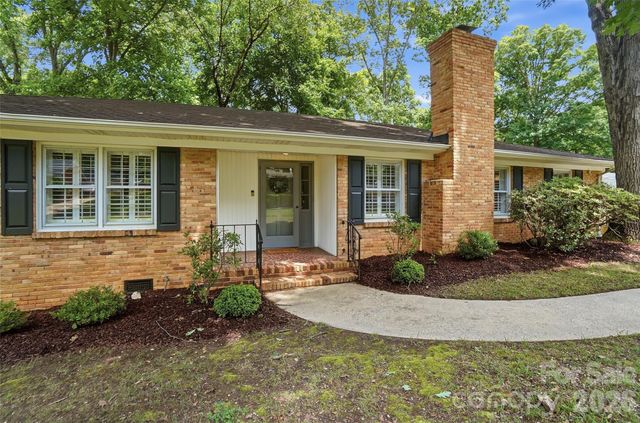 6535 Burlwood Road, Charlotte, NC 28211