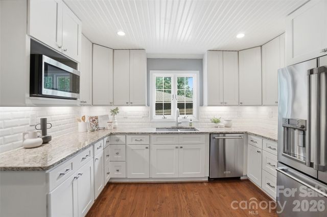 6535 Burlwood Road, Charlotte, NC 28211