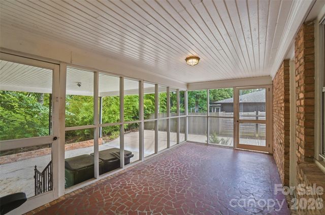 6535 Burlwood Road, Charlotte, NC 28211
