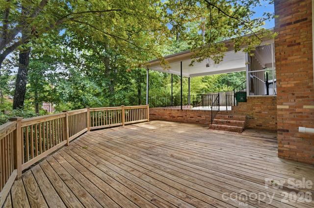 6535 Burlwood Road, Charlotte, NC 28211