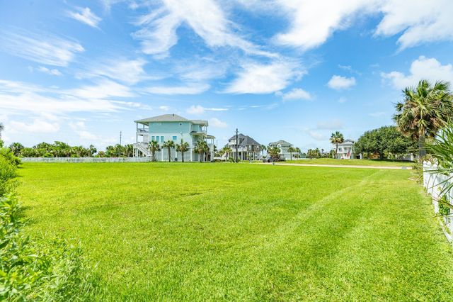 3619 Foremast Drive, Galveston, TX 77554