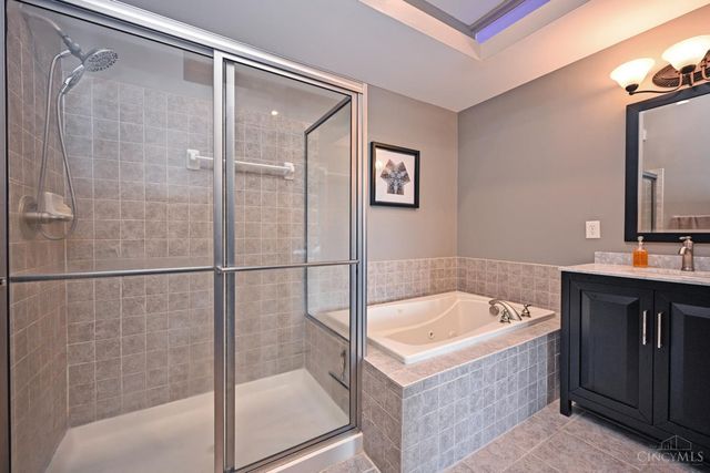 7398 Red Oak Court, Mason, OH 45040