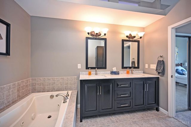 7398 Red Oak Court, Mason, OH 45040