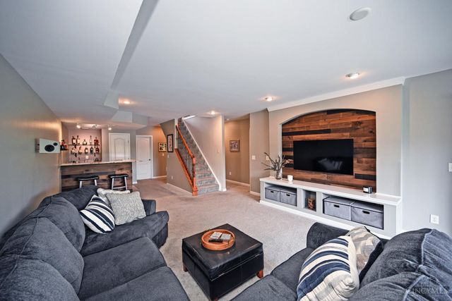 7398 Red Oak Court, Mason, OH 45040
