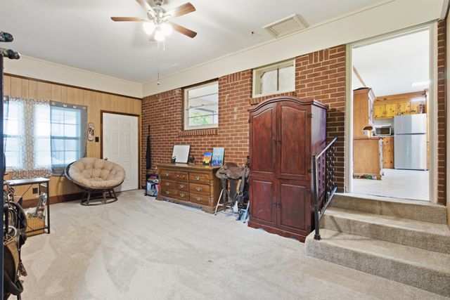 1133 Summertown Hwy, Hohenwald, TN 38462