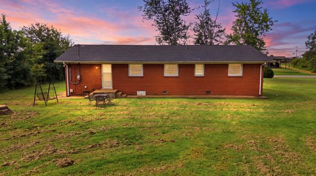 1133 Summertown Hwy, Hohenwald, TN 38462