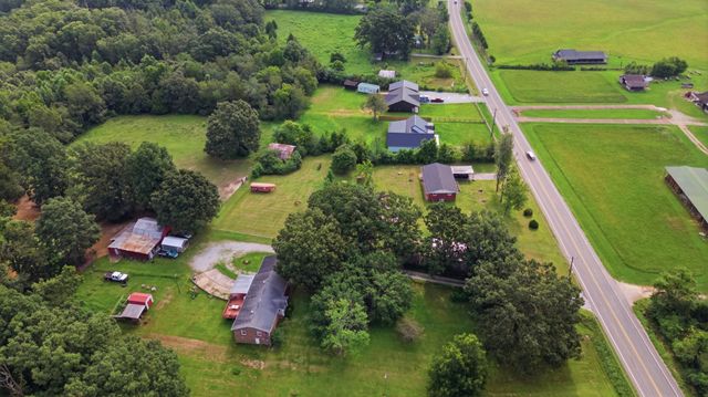 1133 Summertown Hwy, Hohenwald, TN 38462